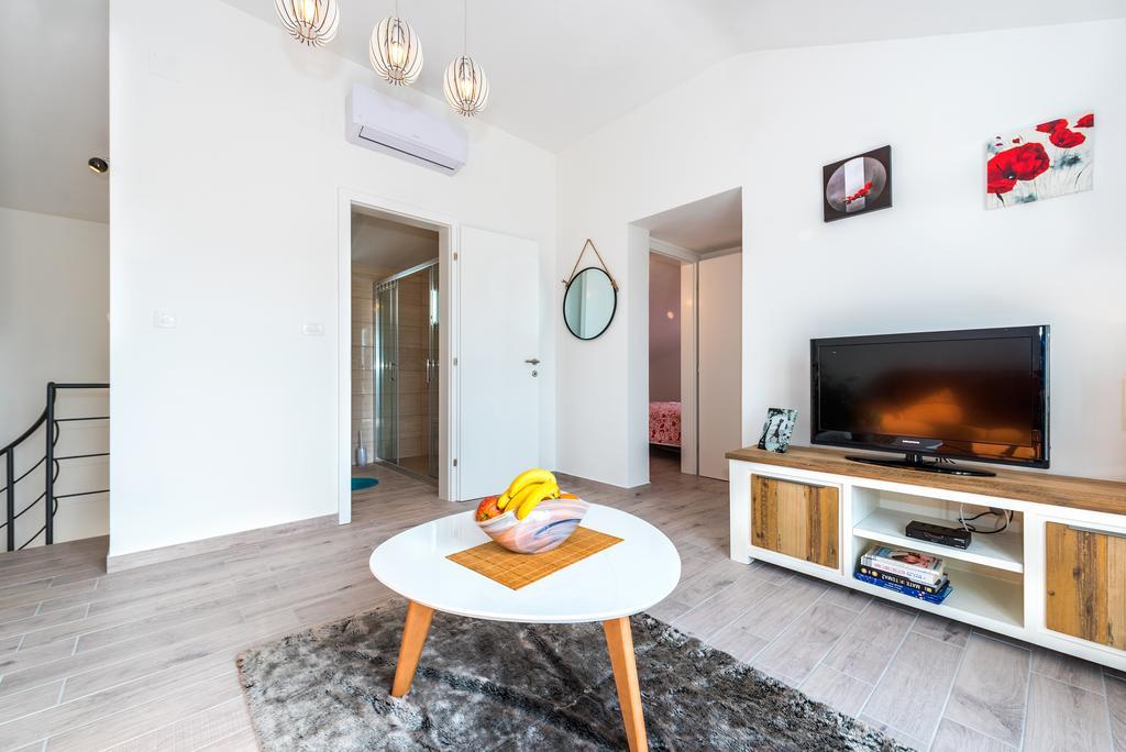 Apartment Marita Zaboric Esterno foto